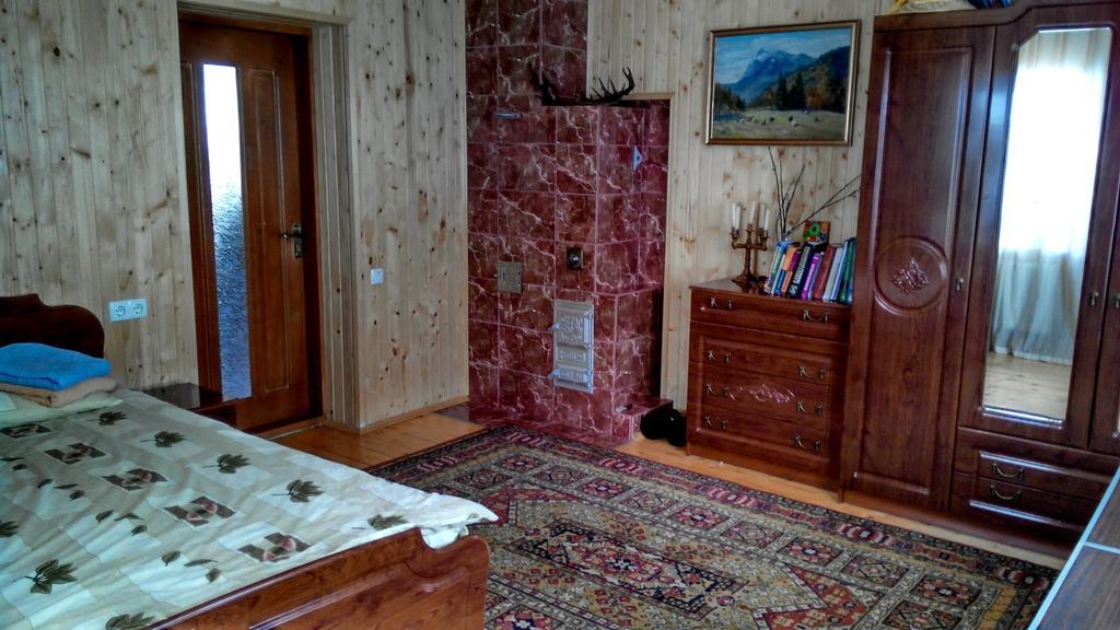 Cottage Ozerniy 拉泽希纳 客房 照片