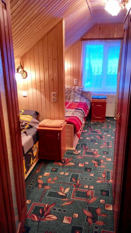 Cottage Ozerniy 拉泽希纳 客房 照片