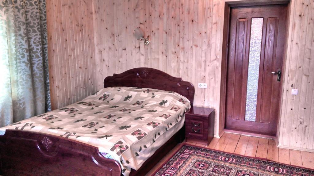 Cottage Ozerniy 拉泽希纳 客房 照片