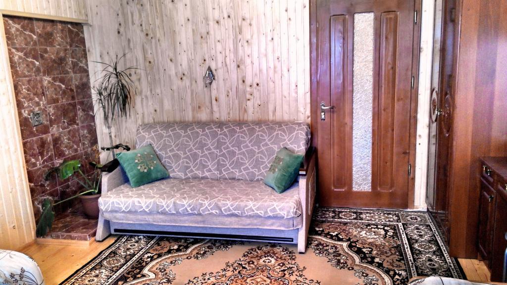 Cottage Ozerniy 拉泽希纳 客房 照片