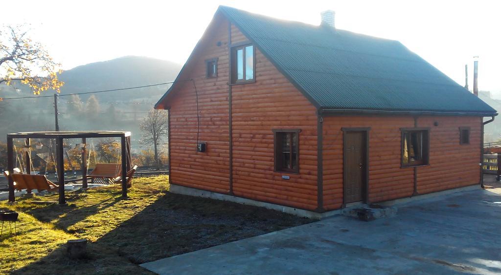 Cottage Ozerniy 拉泽希纳 外观 照片